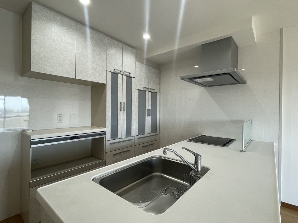 人気の対面式カウンターキッチン！