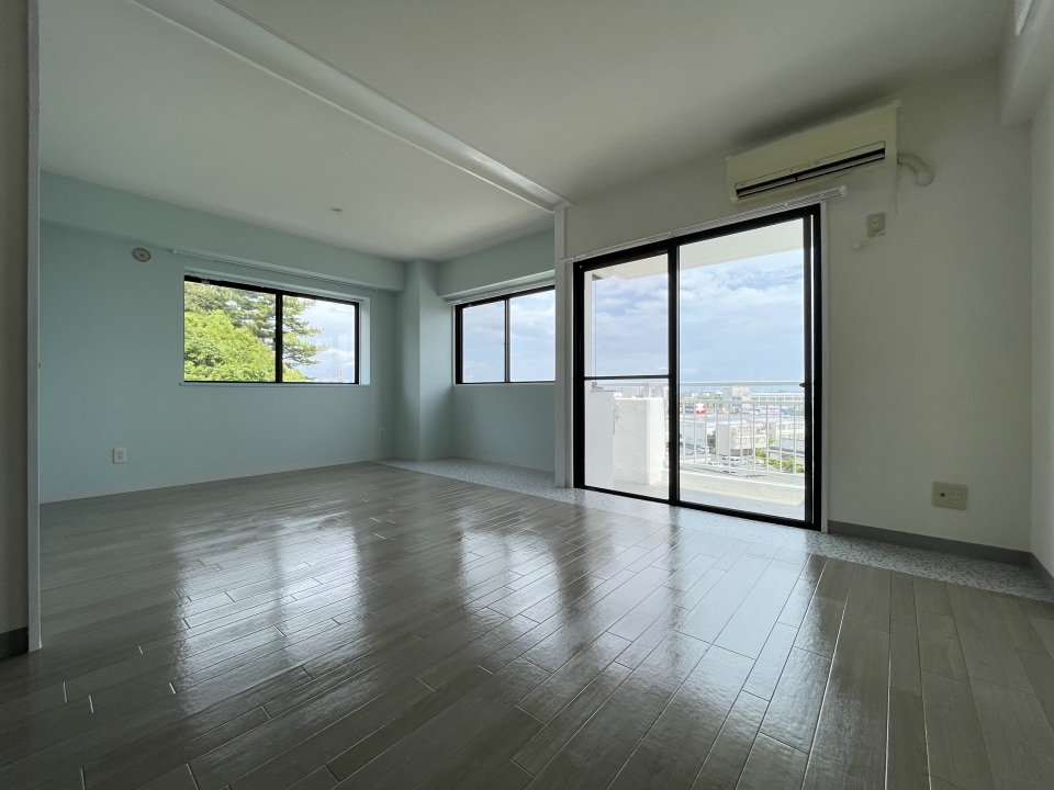 リビングは20帖あるのでとにかく広いです。