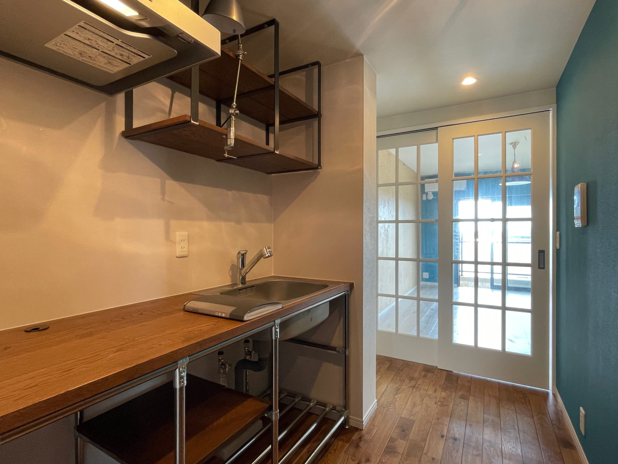 シルバー&times;木のおしゃれなキッチン