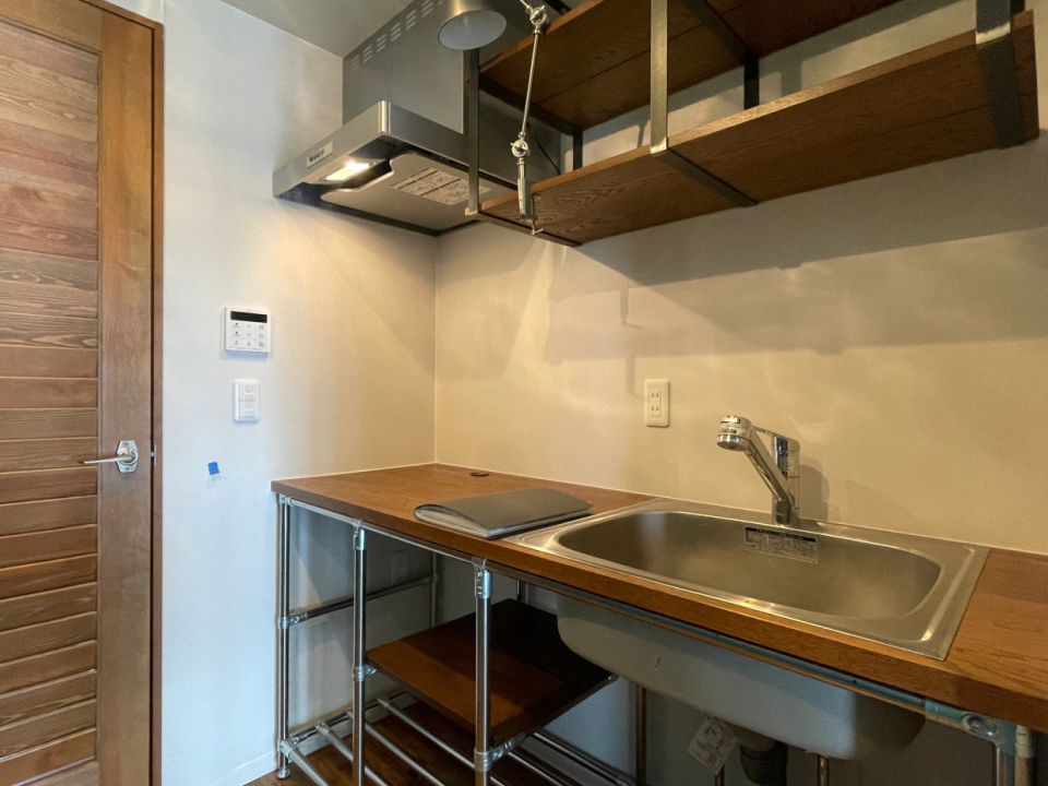 ラックがオープンなので見せるキッチンを楽しみたい