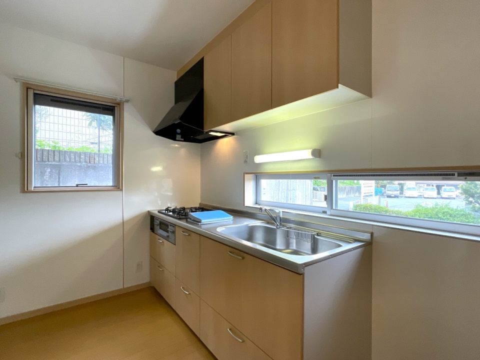 広々したシステムキッチン