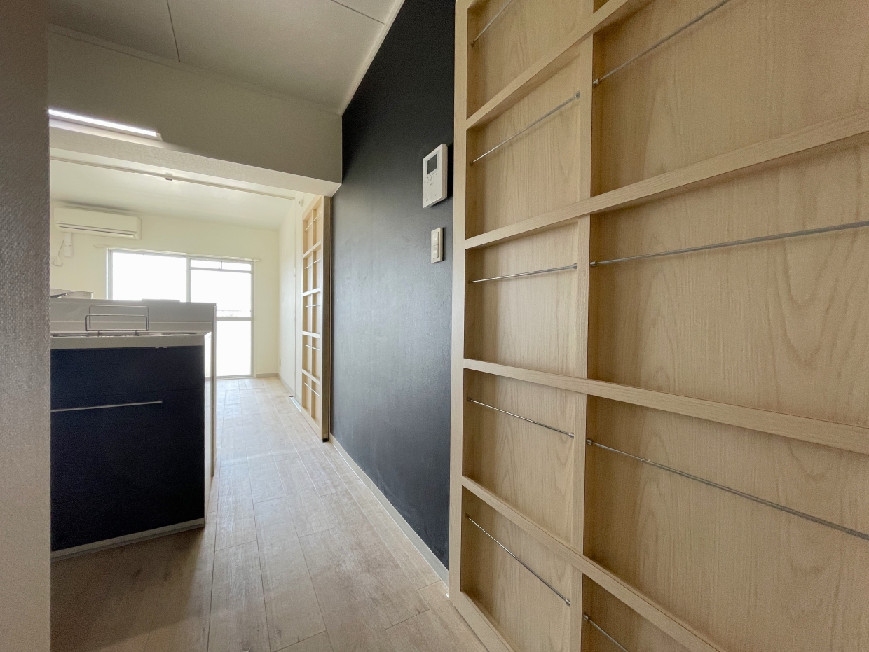 マガジンラック＋引き戸