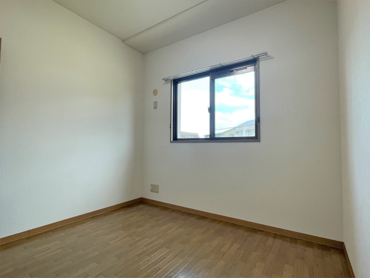 4.5帖のコンパクトな洋室