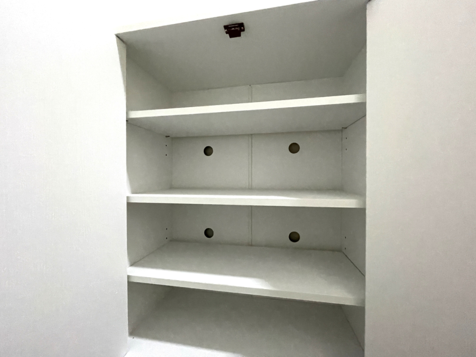 シューズボックスは少し小さ目です。