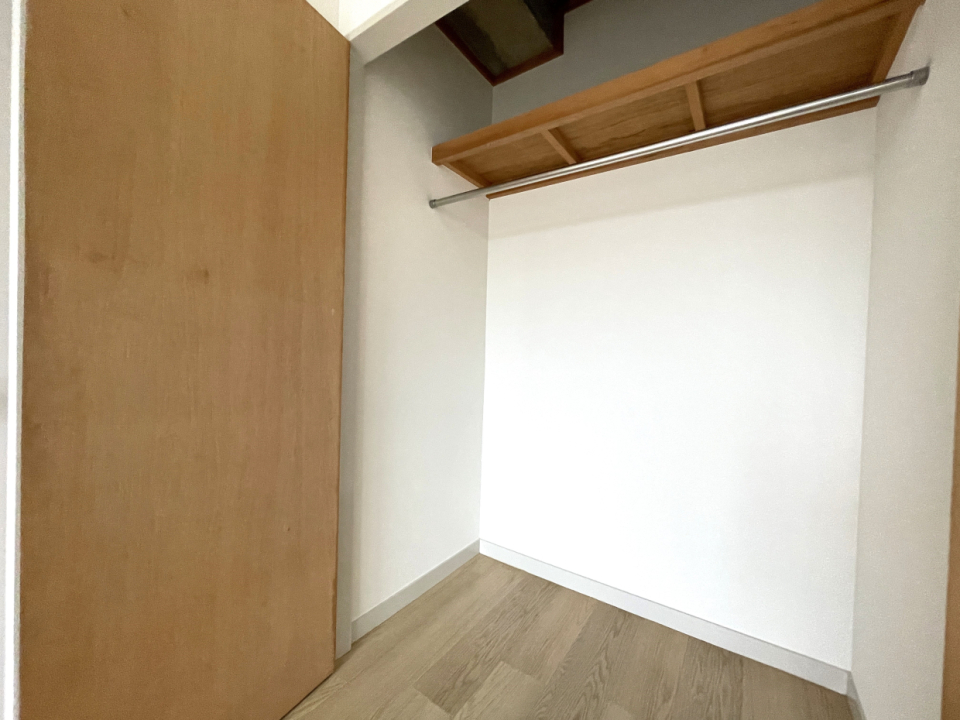 クローゼットも付いてます。