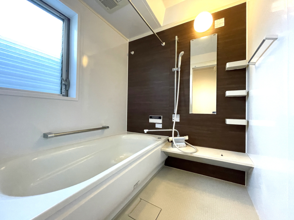 バスルームは足が伸ばせる