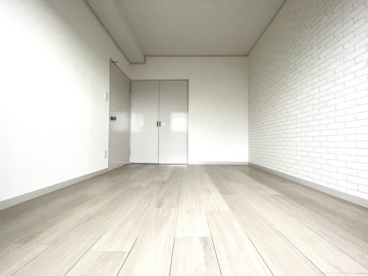 ベランダに続く窓があるから北側でも明るい。