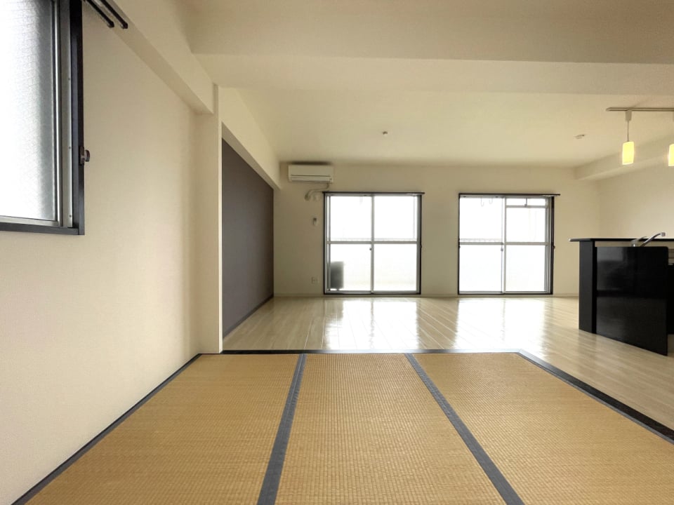 畳からリビングまで一望できます
