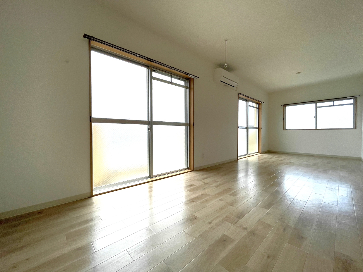 最上階なので陽当たりも良好なリビング♪