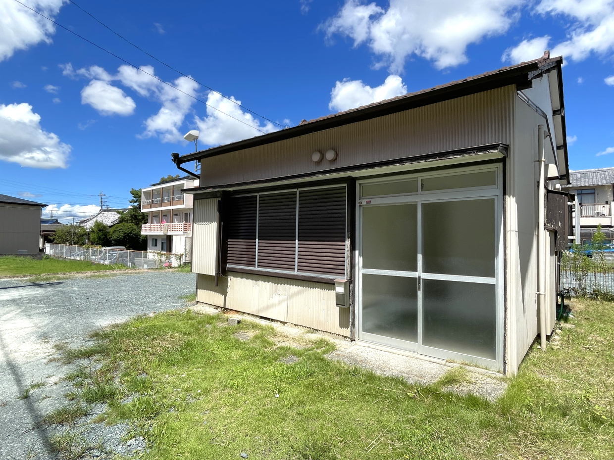 建物外観。のびのび暮らせる戸建です