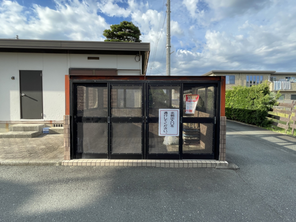 敷地内にはゴミ捨て場もあります♪