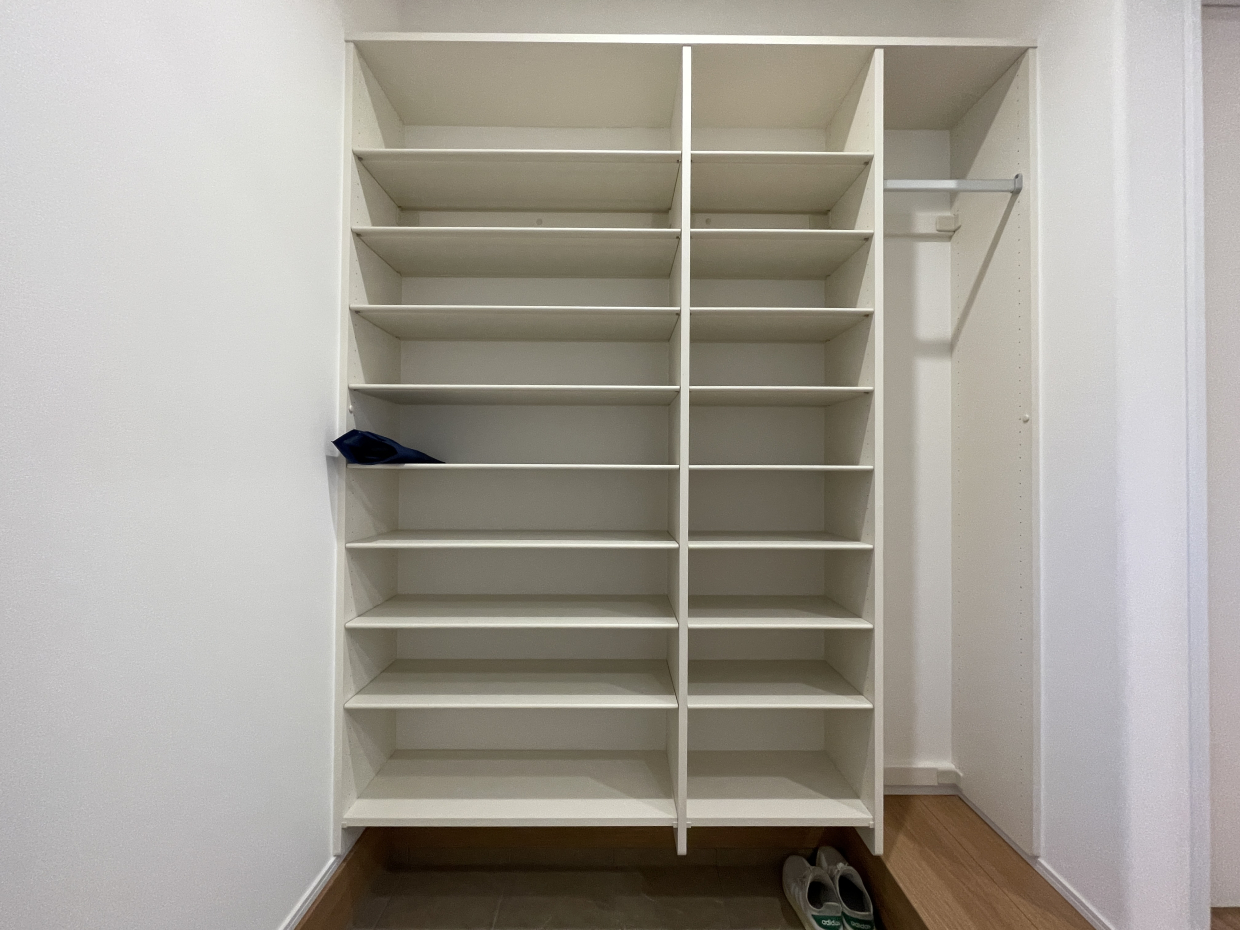 シューズクローゼットは見せるタイプ