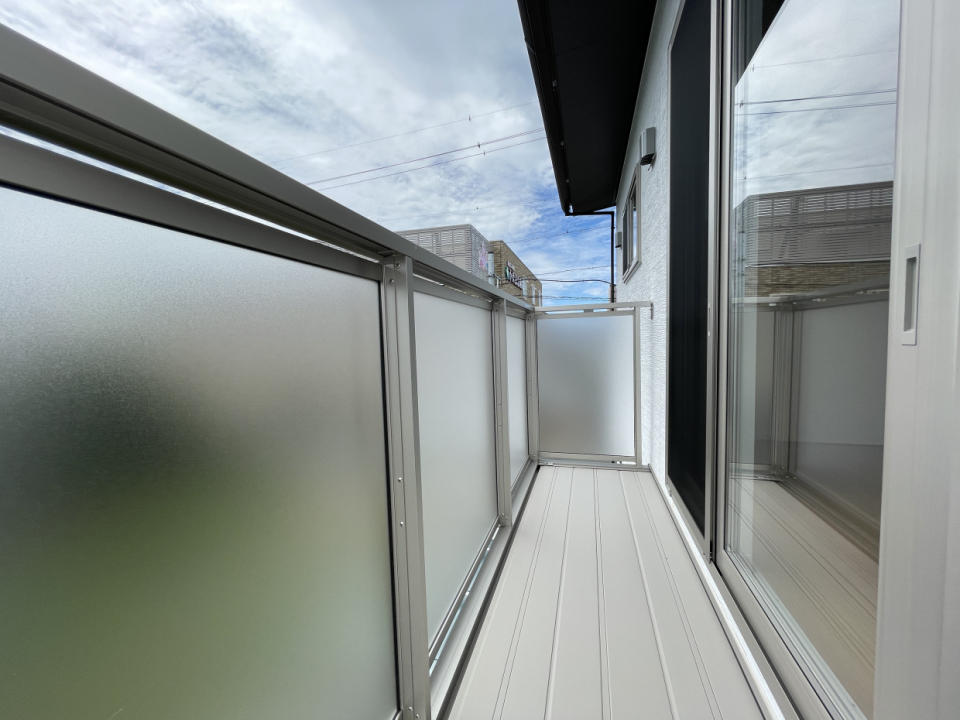 ベランダも陽当たり良好