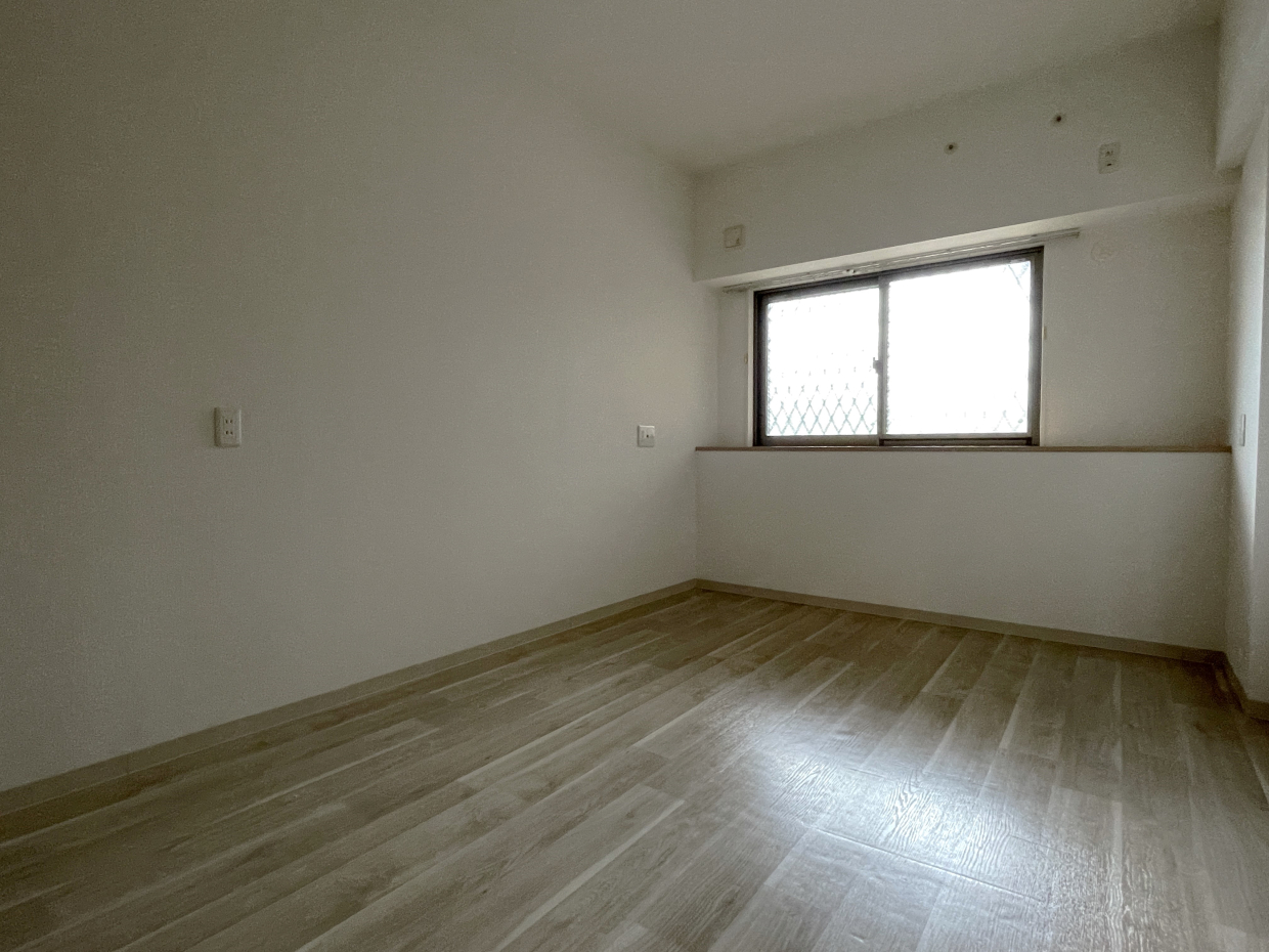 洋室は7.4帖と5.3帖の2部屋あります