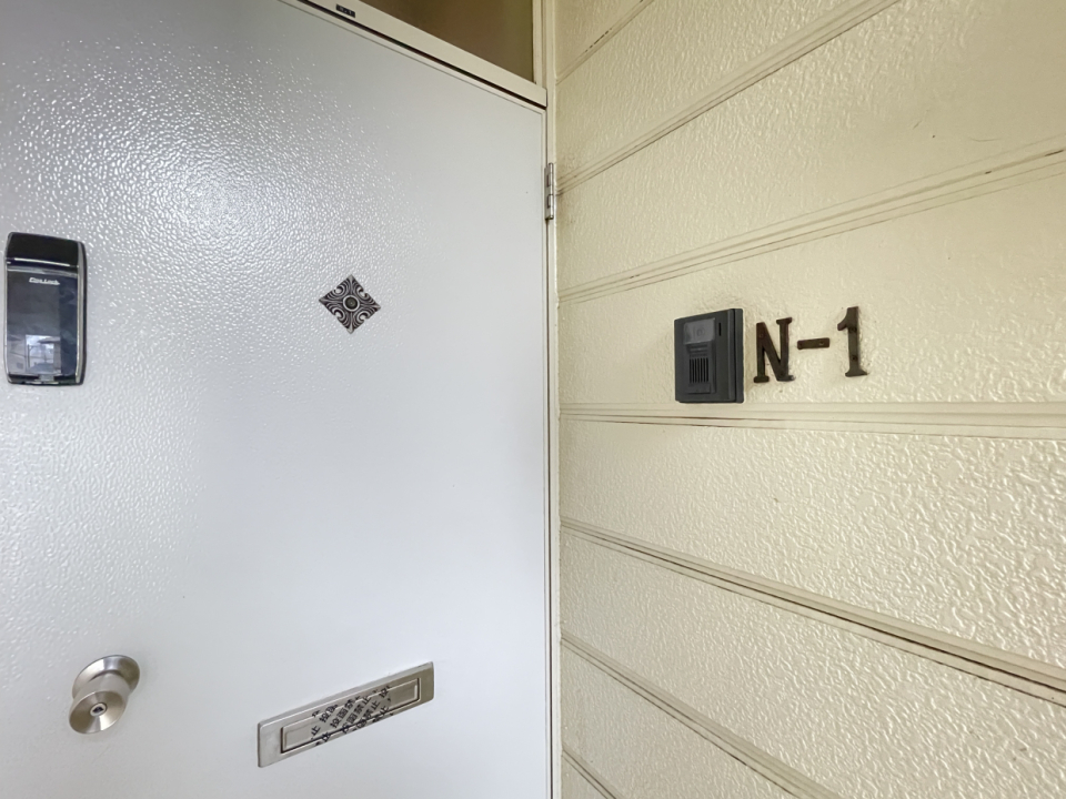 扉のサインもおしゃれ