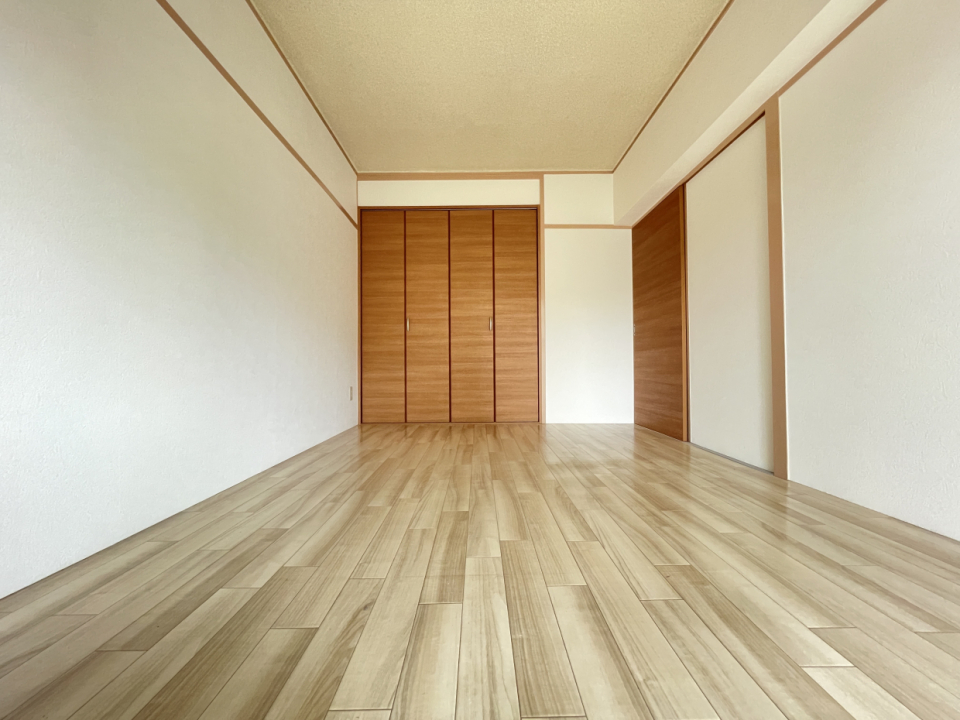 東側の洋室は、7.5帖