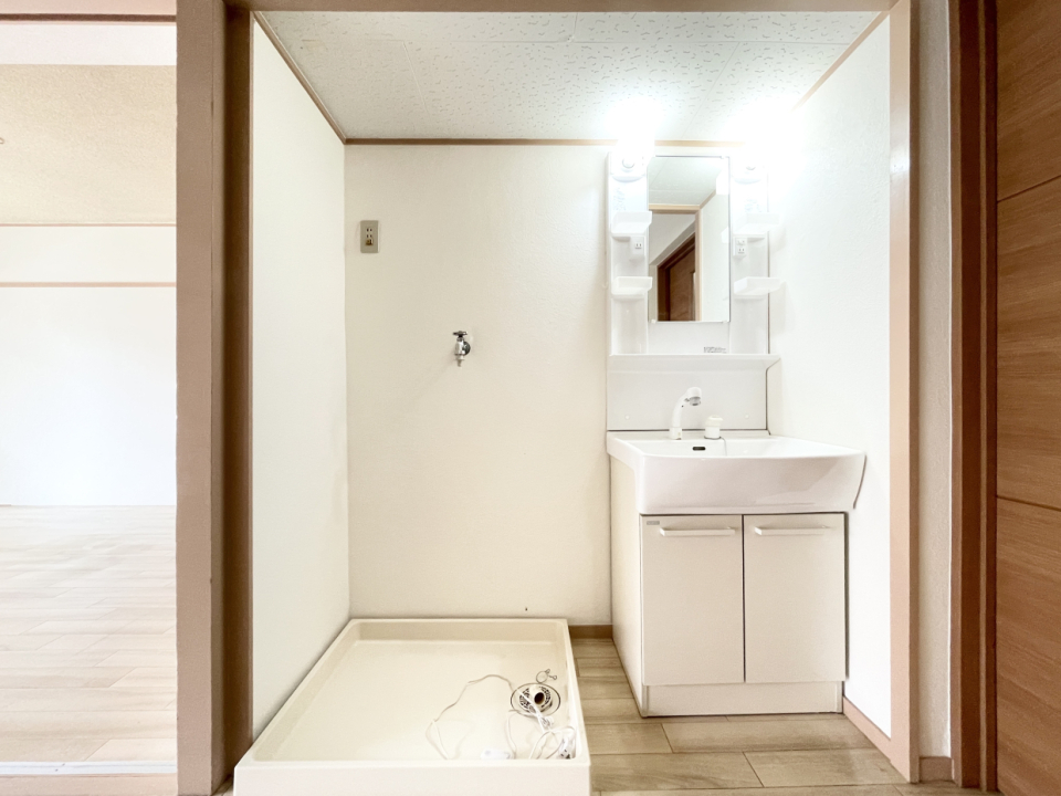 洗面所はキッチン横にあります