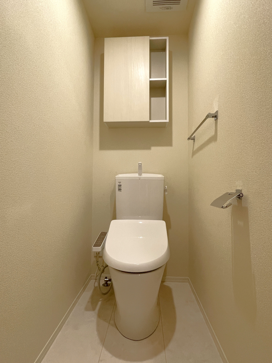 棚付のトイレ