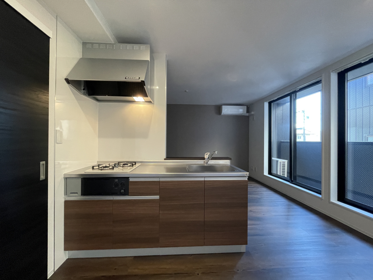 キッチンは対面式。