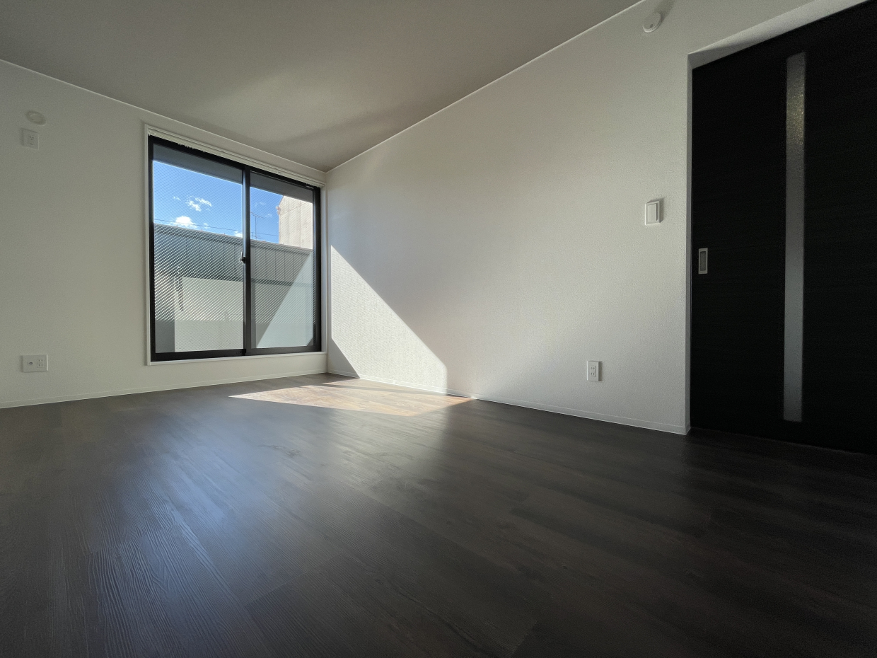 三階の洋室は陽当たり抜群。