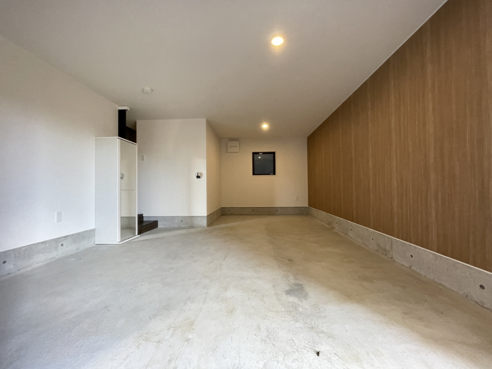 ガレージで趣味を楽しむのも良いかも