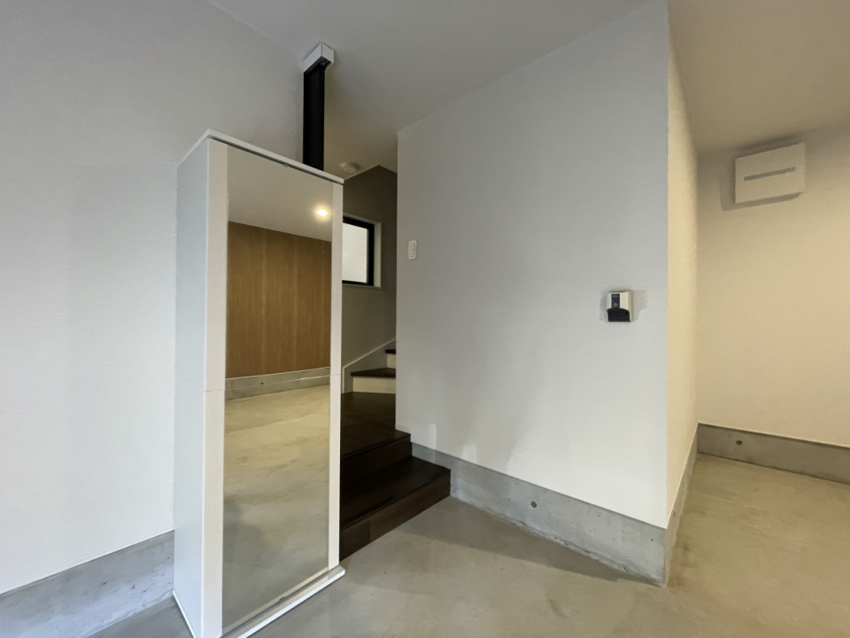 コンパクトですがシューズクローゼットあります