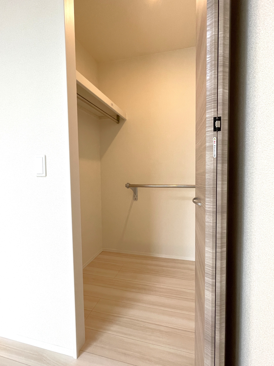 こちらにはウォークインクローゼット付き