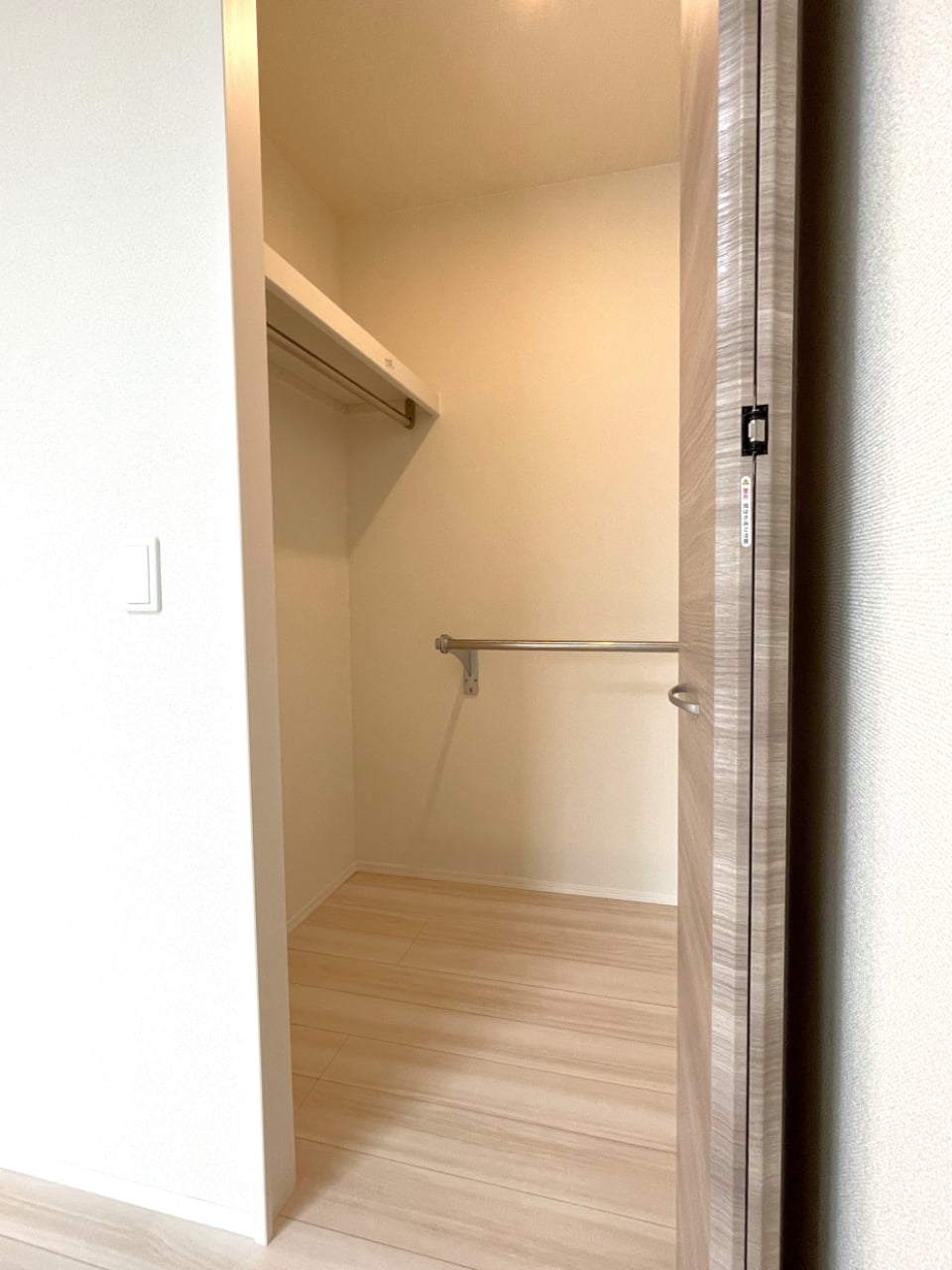 こちらにはウォークインクローゼット付き