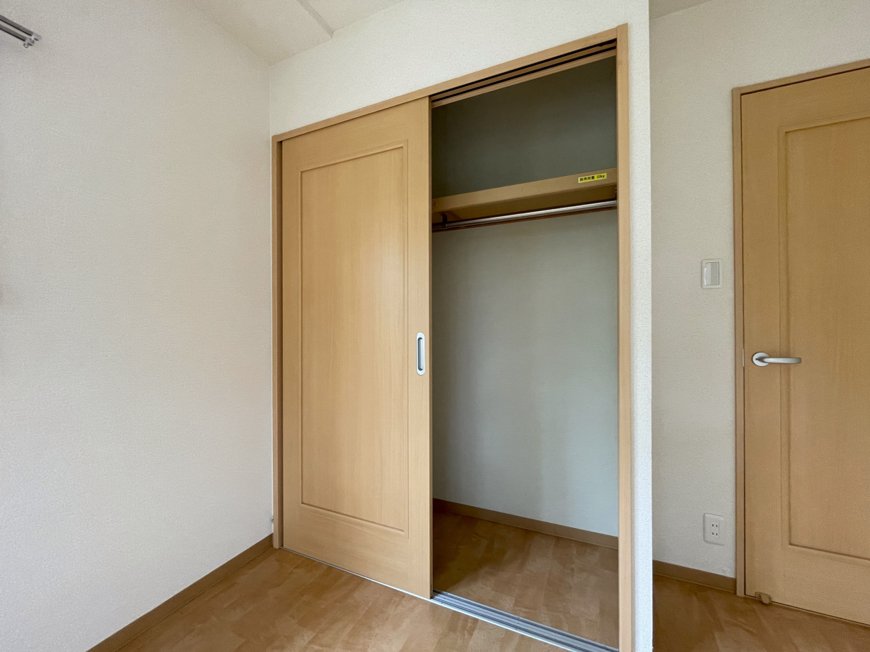 洋室7.4帖のクローゼット