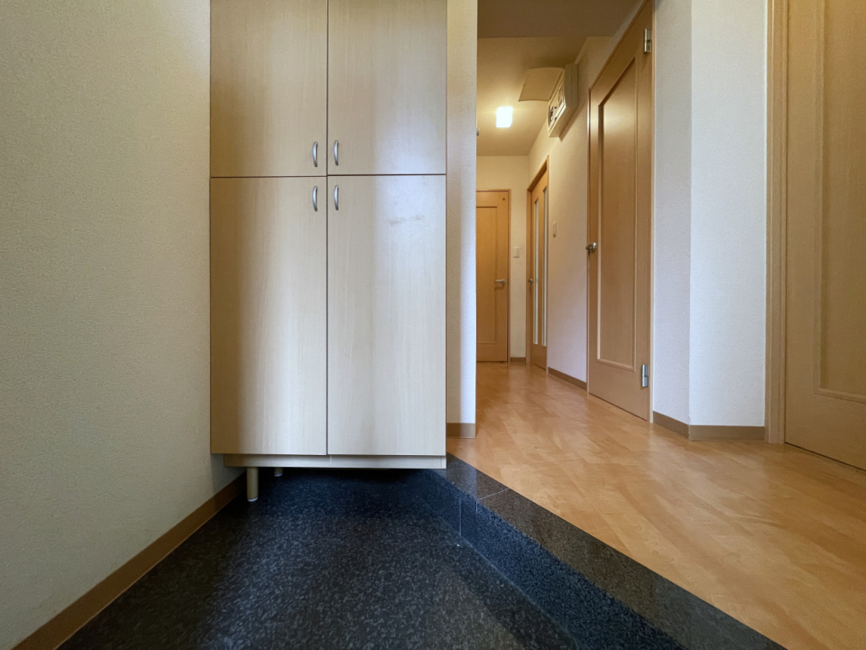 シューズボックス付きの玄関