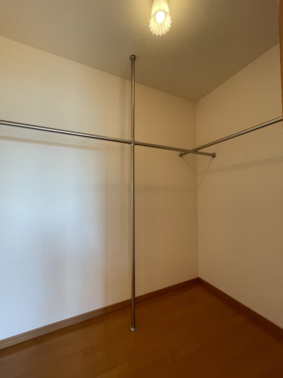 ウォークインクローゼットもついてます