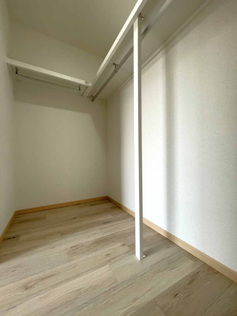 洋室の幅分の広さがあってたっぷり入る