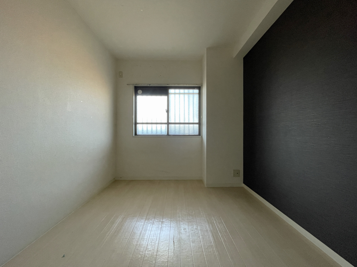 洋室もモノクロ空間