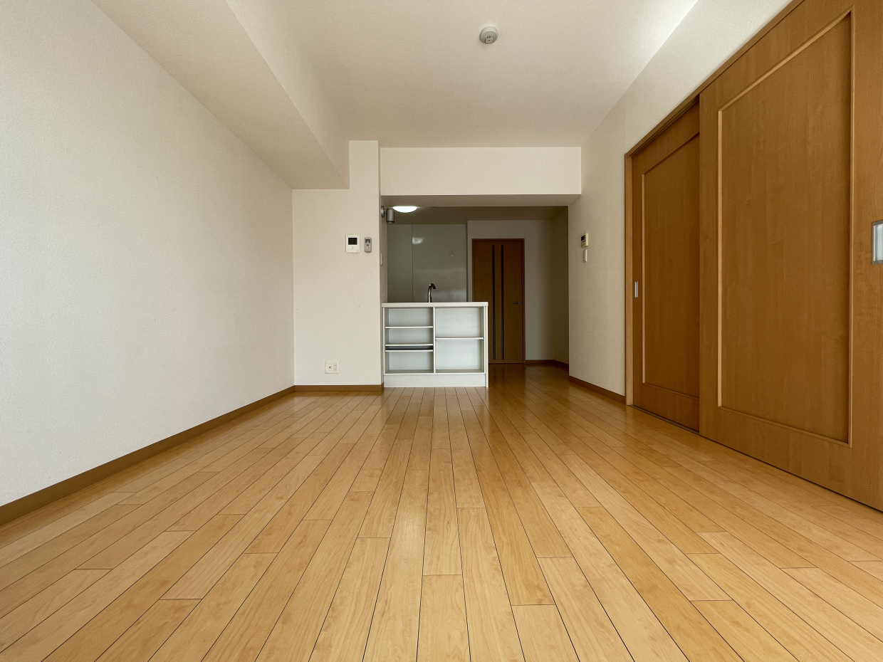 リビングは12.9帖の広さ