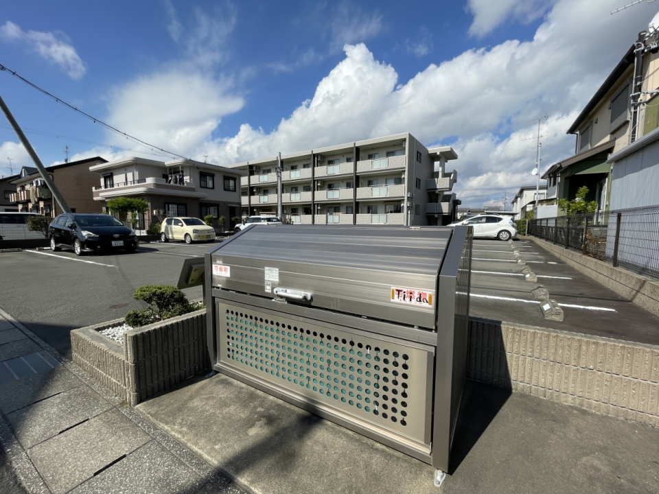 ゴミ置き場も敷地内