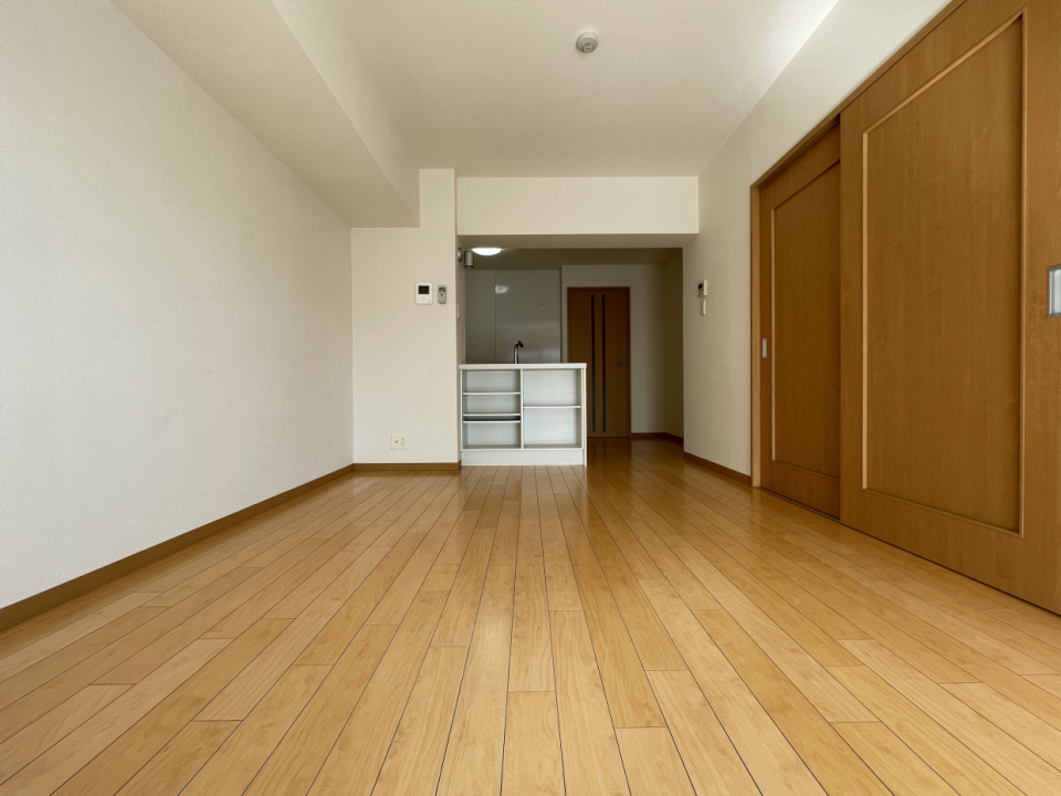 リビングは12.9帖の広さ