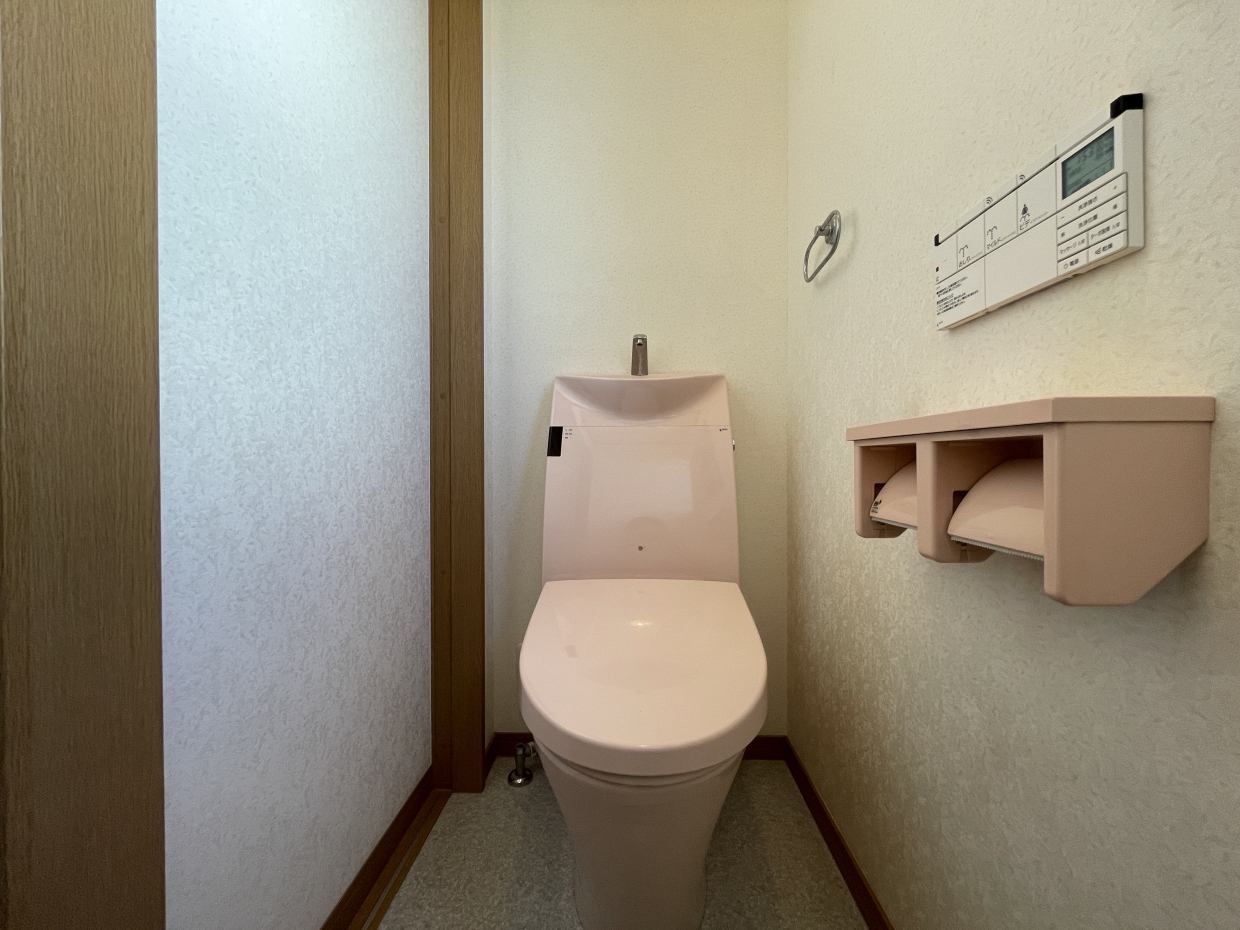 トイレまでピンクなんです