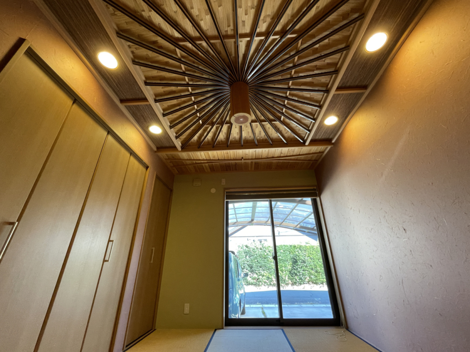 お城の中？と思うような天井