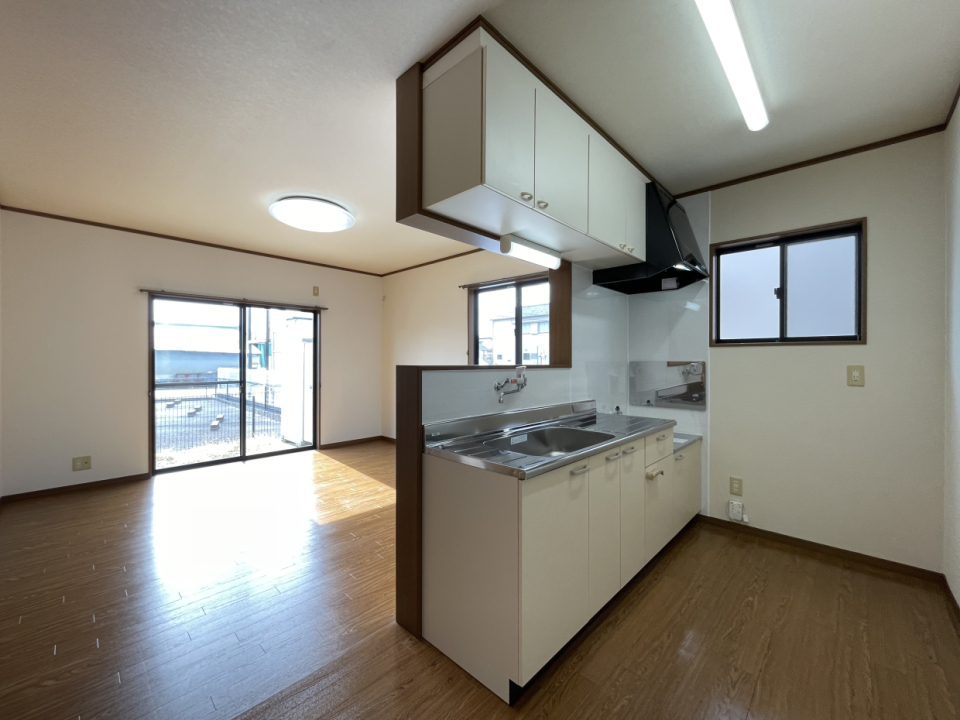 キッチンはガスコンロの設置が必要です