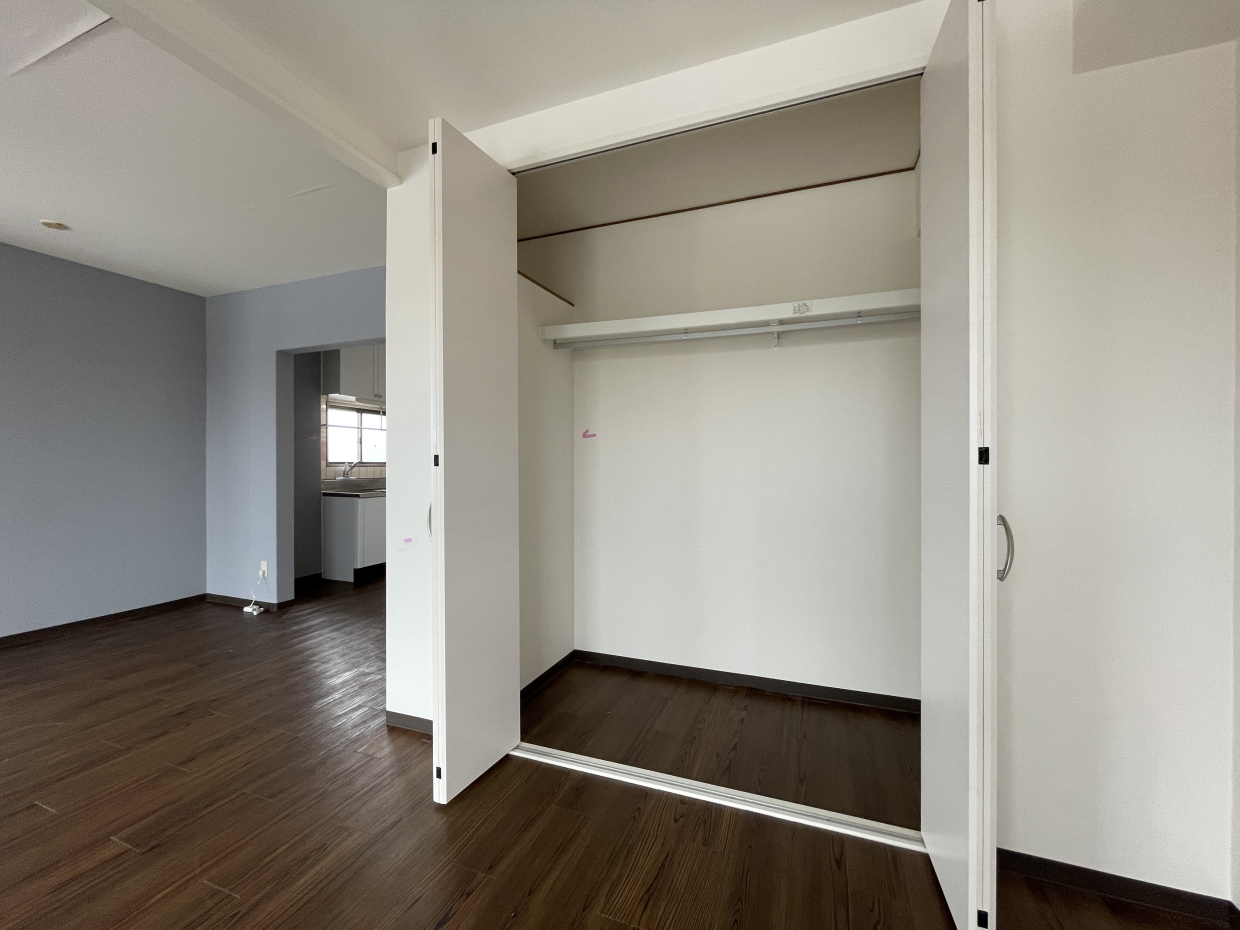 リビングにもクローゼット