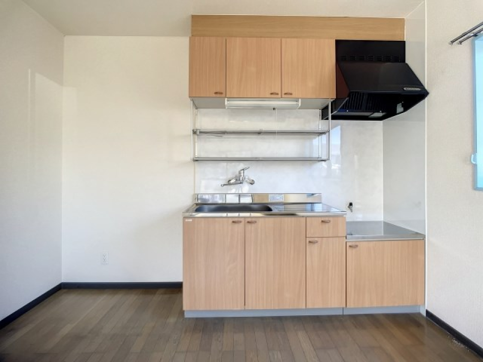 ガスコンロは設置するタイプです。