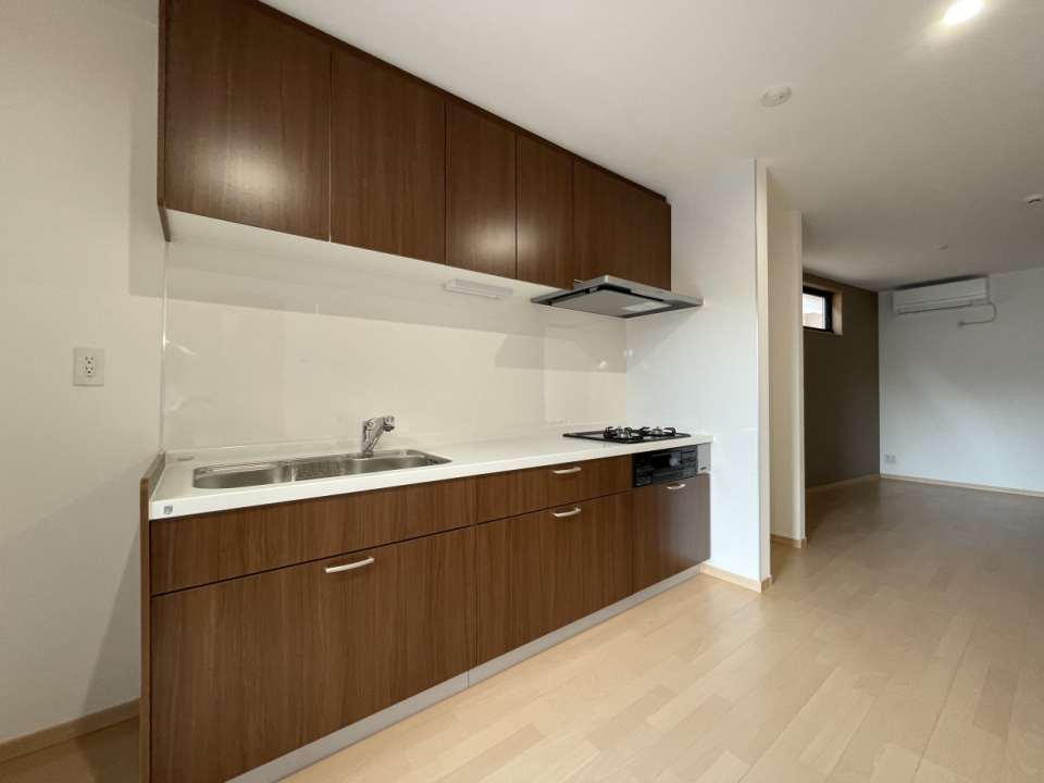 キッチンはかなりワイド