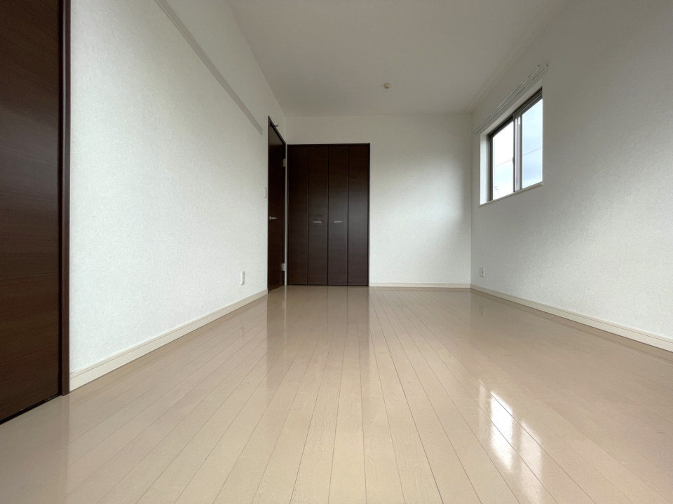 2階洋室は各部屋クローゼットあります。