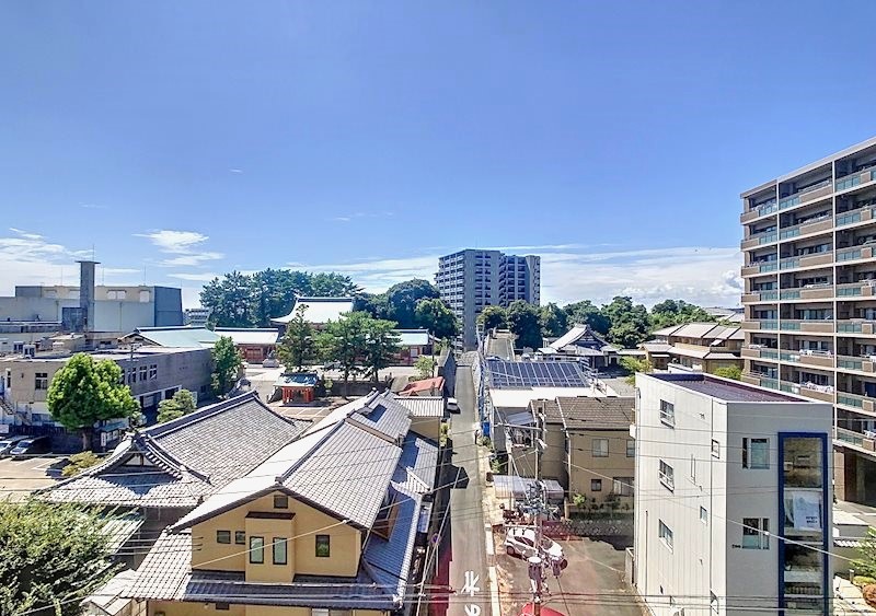 ベランダからはなんと神社&hellip;？！