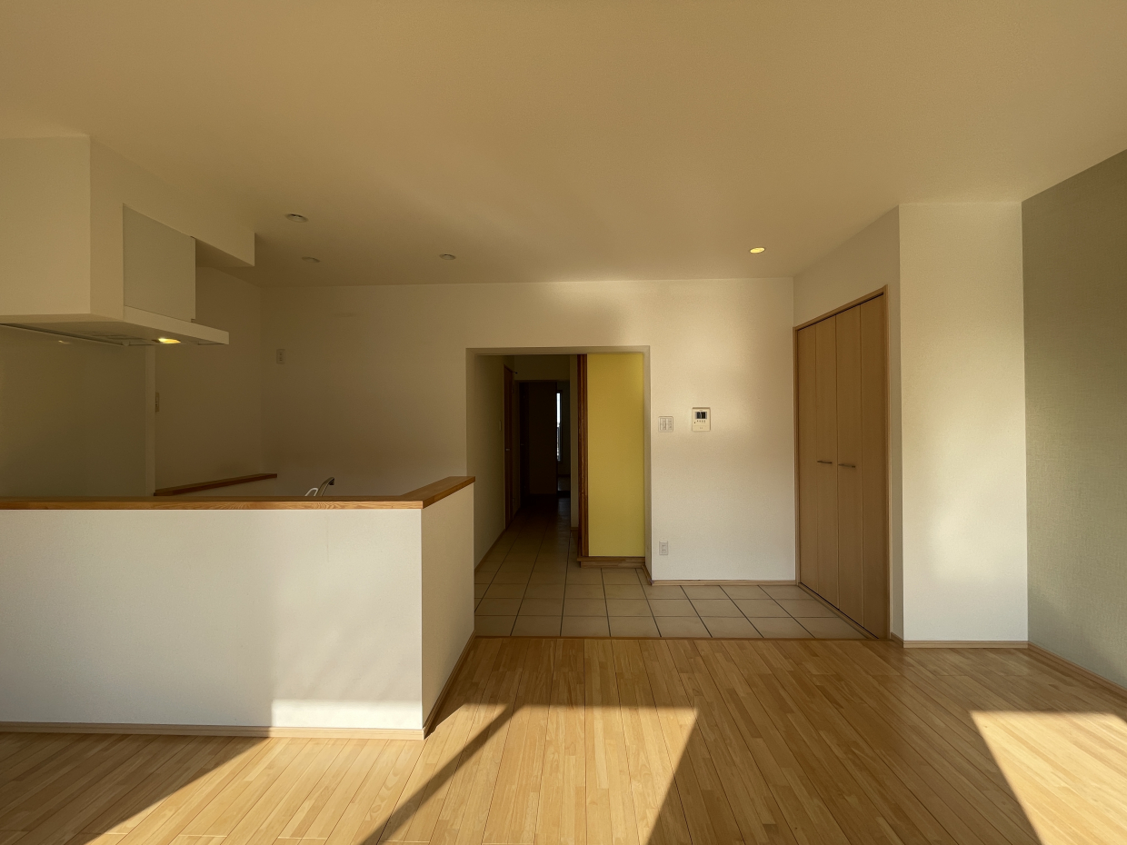 土間でゾーニングされた変わった間取り