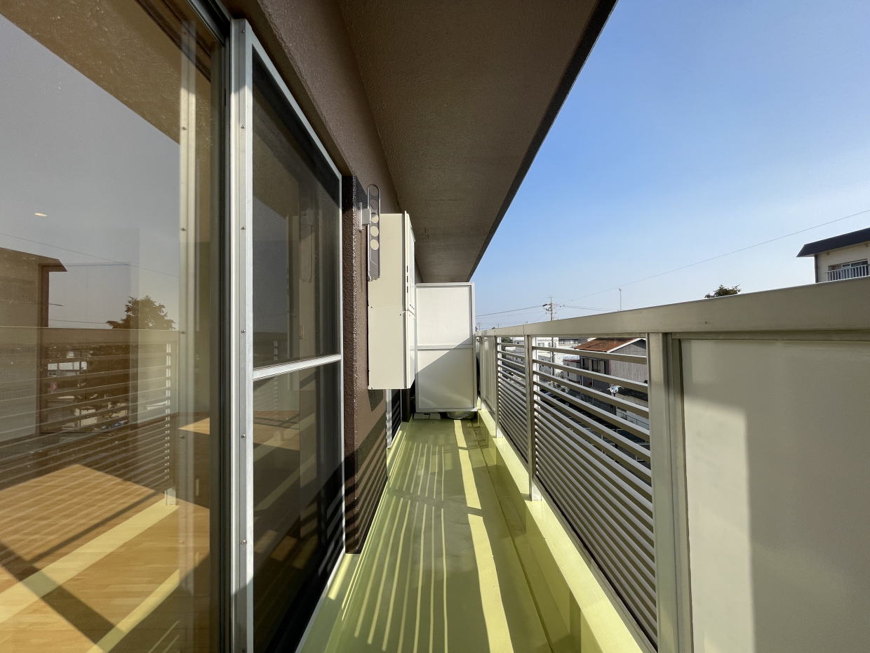 ベランダも広め