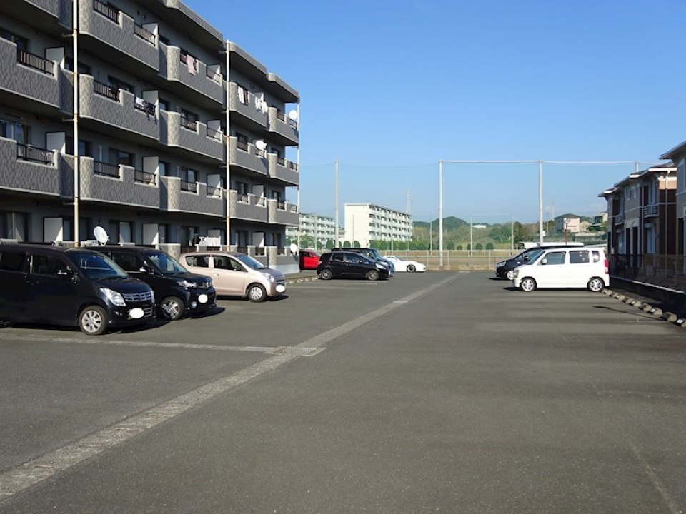 駐車場も付いてます