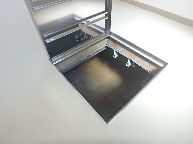開けるとこんな感じ。