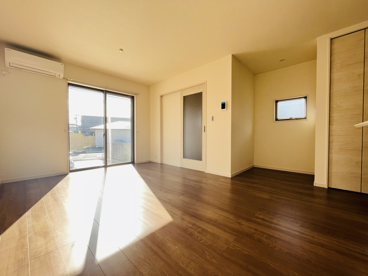 南向きで明るい憩いのリビング