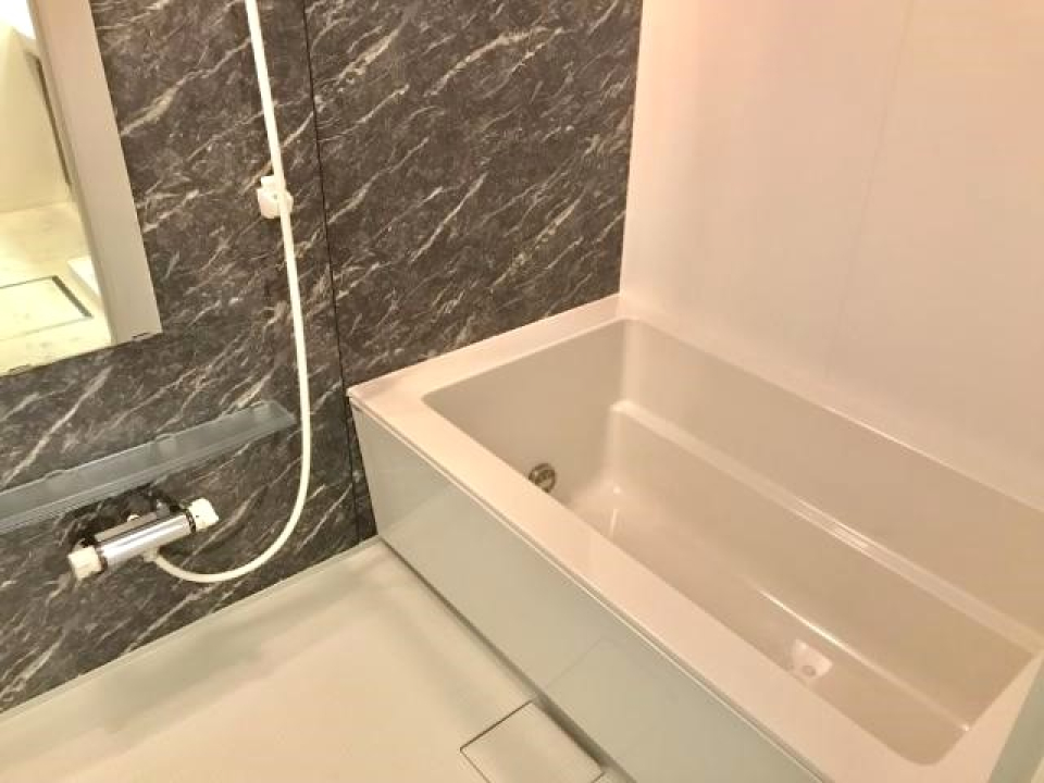 浴室も清潔感があります。追い焚き付！